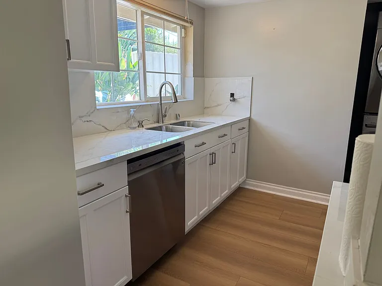 Comanche Ave. 5706 — Photo 34