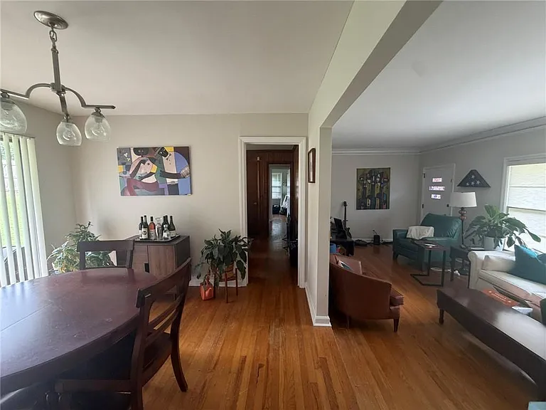 2465 Miriam Ln — Photo 15