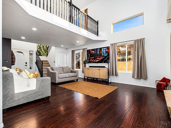 5th image of 3 Thames Ct