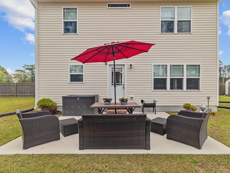 502 Maggies Ct — Photo 6