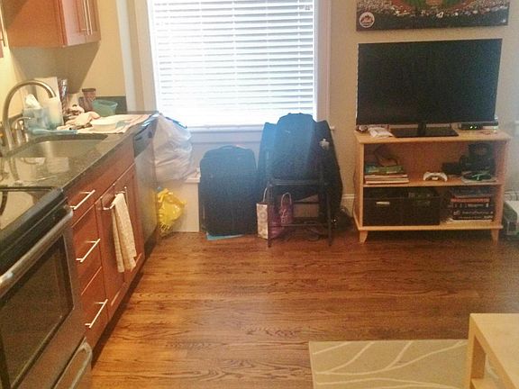 3rd image of 611 S Jefferson St APT 914