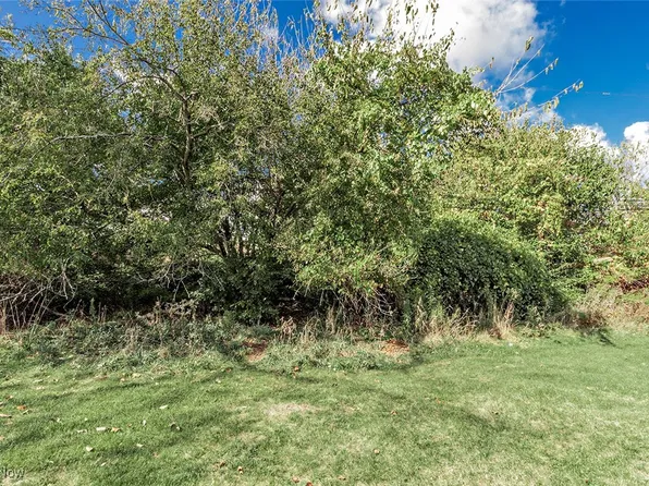 Clareshire Dr, North Olmsted, OH 44070