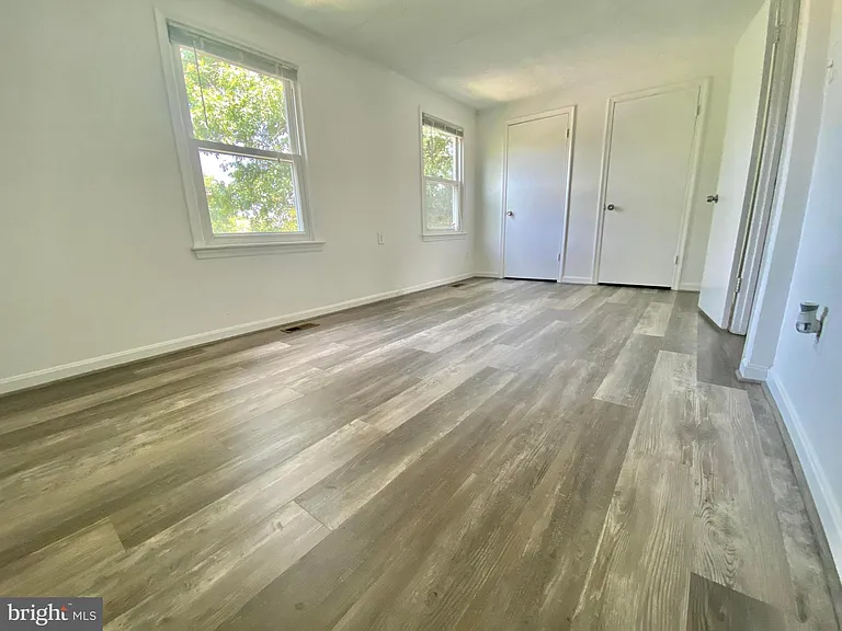 7351 Crestleigh Cir — Photo 2