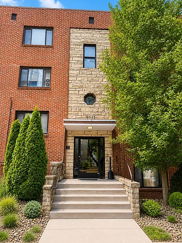 Pet Friendly Apartments in Mt. Lebanon * Near Castle Shannon T Stop * Affordable and Spacious Apa... Photo 1