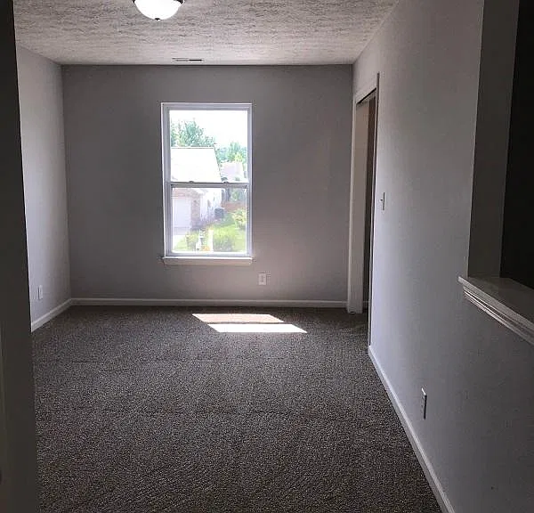 624 Elijah St — Photo 9