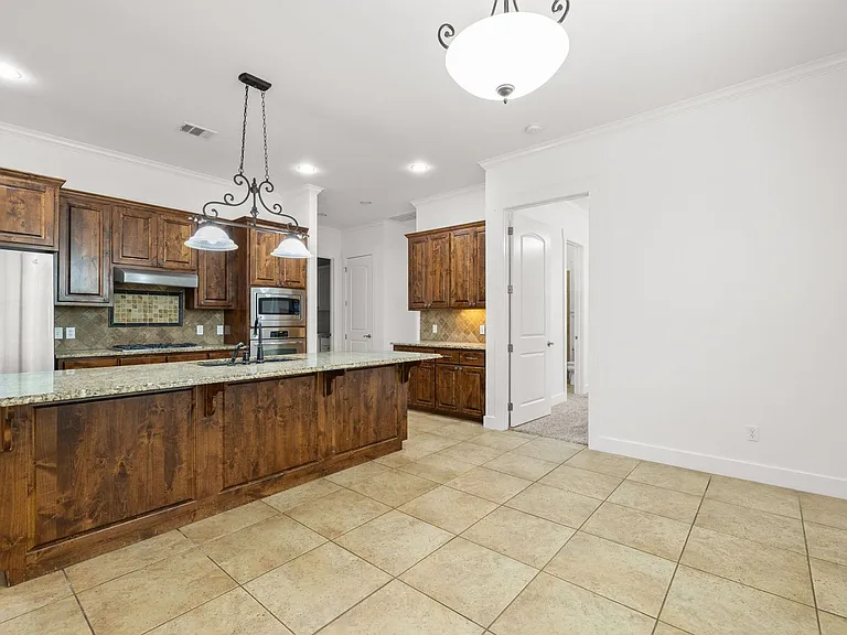 1607 Chelsea Ln — Photo 12