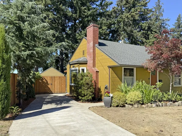 1755 NE Bell Dr, Portland, OR 97220