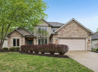 39800 Alsace Ct, Solon, OH 44139