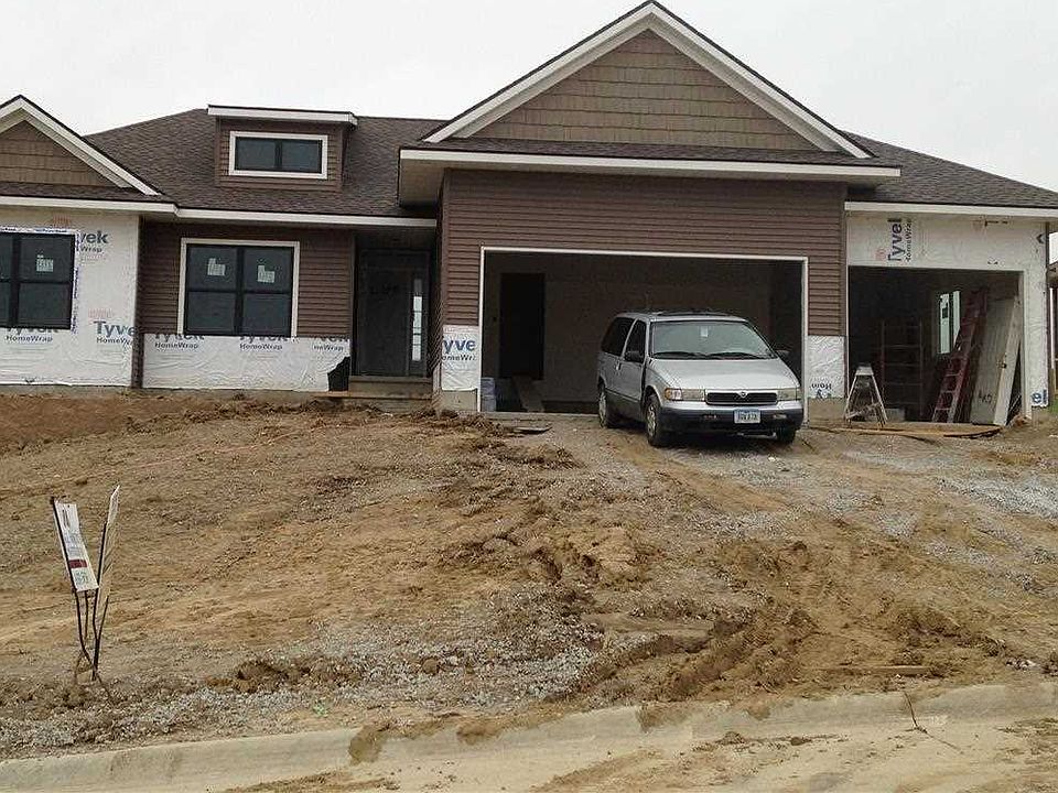 1st image of 304 Linden Ln