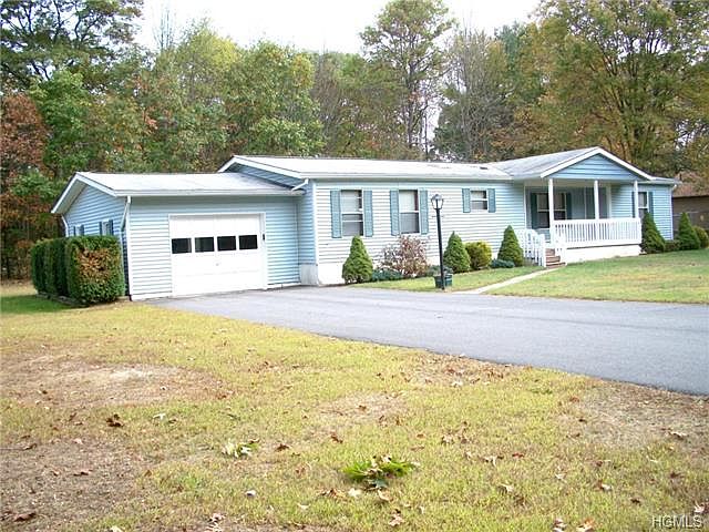 1st image of 27 Delaware Dr