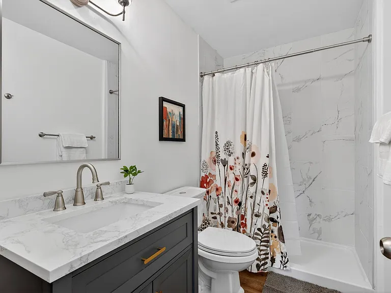 16 Lansing Ave — Photo 22