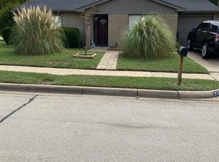 2401 Navasota Cir, Fort Worth, TX 76131