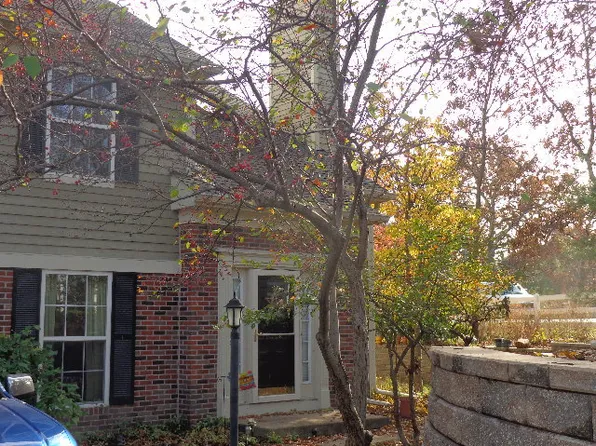 1073 Quaker Hill Ct Unit 1073, Elgin, IL 60120