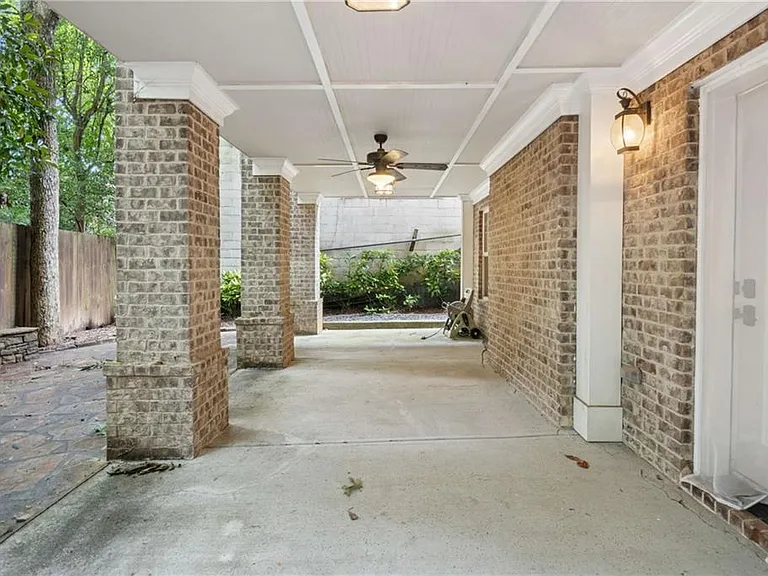 374 Clifton Rd NE — Photo 40