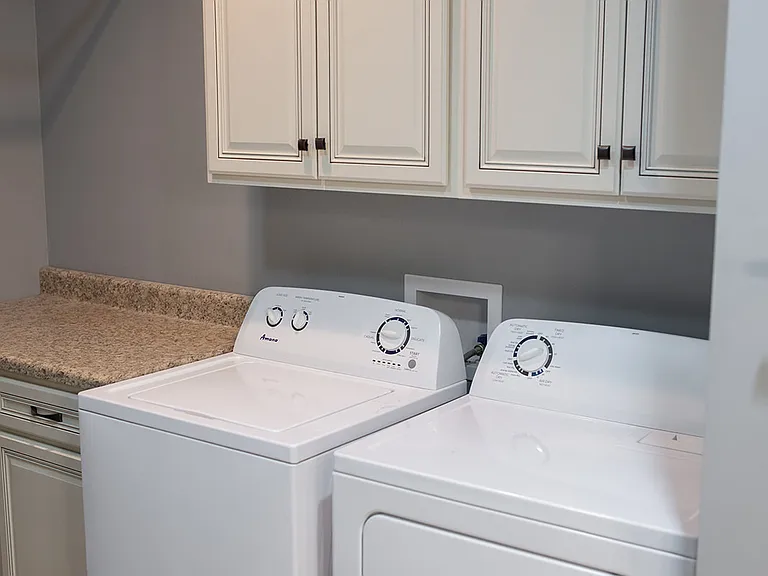 Primary Bathroom/Laundry