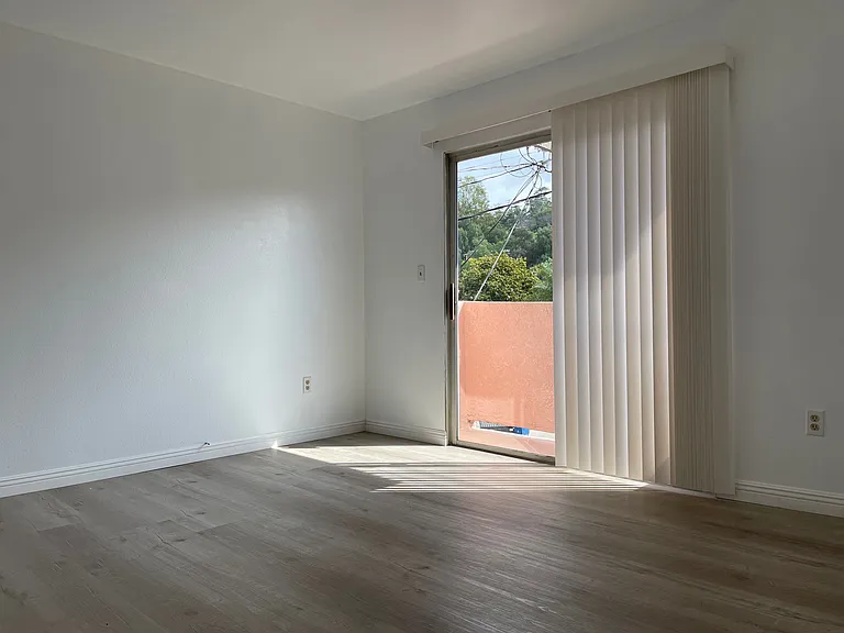 1929 Echo Park Ave #201 — Photo 2