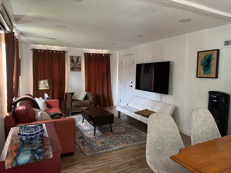 617 Vera Cruz St — Photo 3
