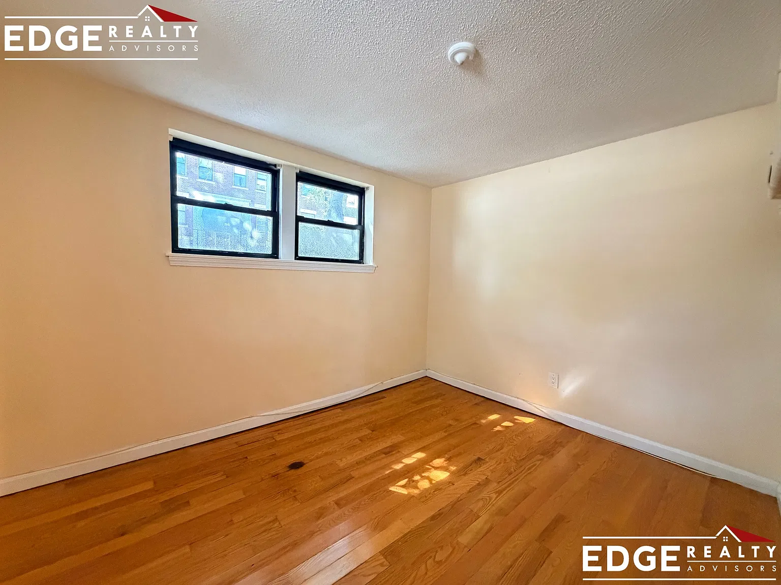 1 bed, 1.0 bath, $1,800 — Photo 3