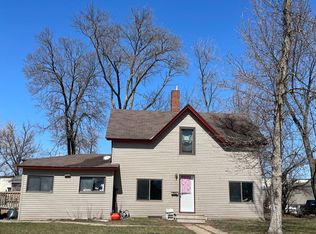 31 E Ripley St, Litchfield, MN 55355