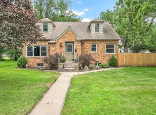 1106 Okoboji Ave, Milford, IA 51351