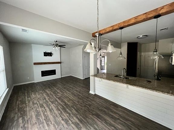 2nd image of 181 Highland Pointe Cir E