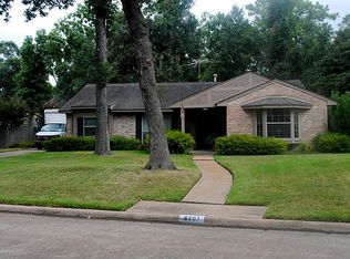 8207 Birchglen Ln, Houston, TX 77070