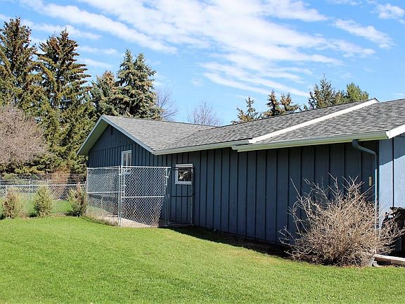 2nd image of 89 Sussex Dr