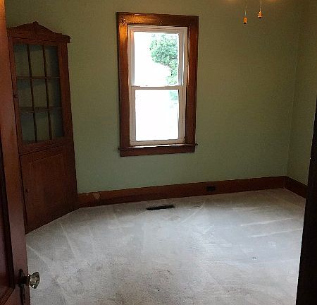 5th image of 808 Main St