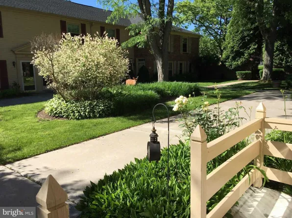 166 Cheshire Dr, Blue Bell, PA 19422