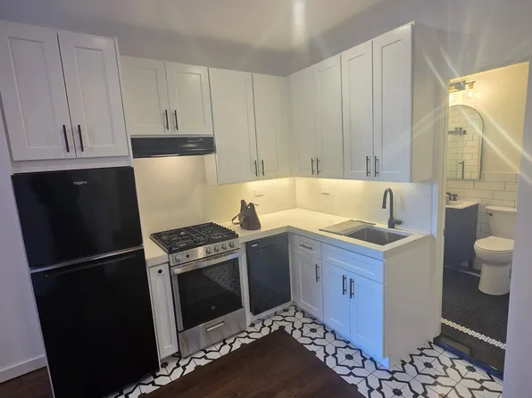 1626 3rd Avenue image 1 of 8