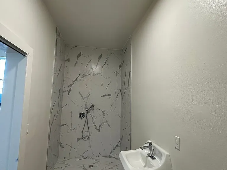 10914 S Main St #104 — Photo 11