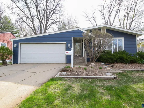 2612 S Willow Ave, Sioux Falls, SD 57105
