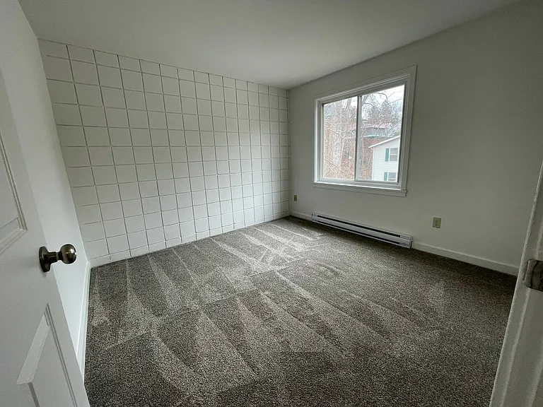 237 Maple St #5 — Photo 10