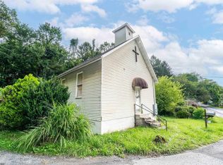 1992 River Rd, Morgantown, WV 26501