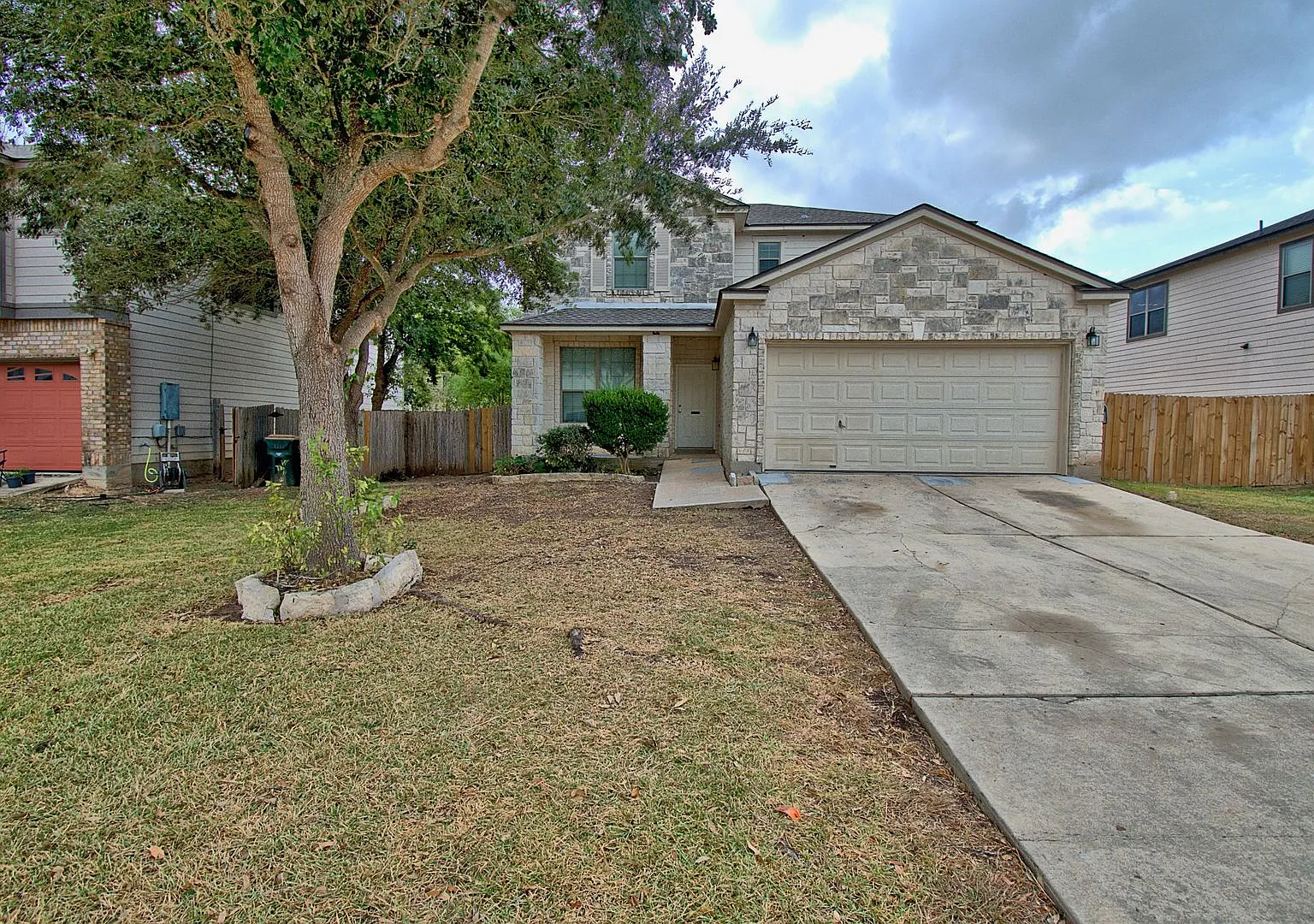 Spacious 3 Bed in Waterleaf of Kyle — Photo 2