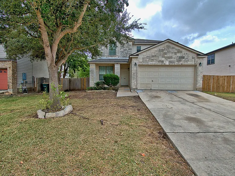 711 Abundance Ln — Photo 2