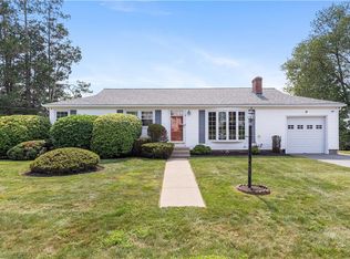 4 Eisenhower St, Cumberland, RI 02864