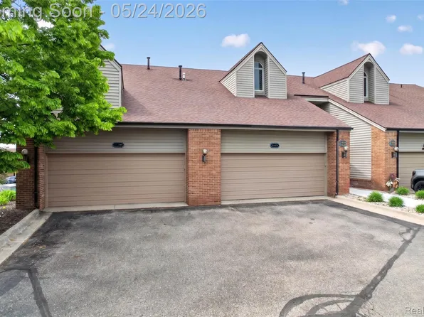 3372 Loon Lake Ct #41, Waterford, MI 48329