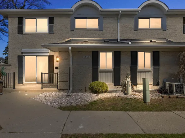 8561 Winchester Dr, Sterling Heights, MI 48313