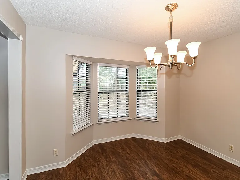 8315 Crosswind Rd — Photo 6