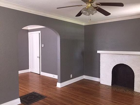 4th image of 1635 S Knoxville Ave
