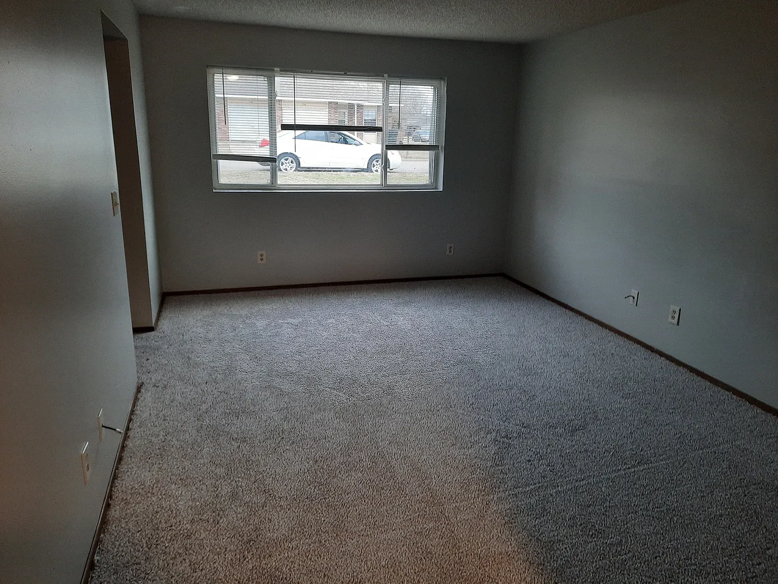 2 bed, 750 sqft, $650 — Photo 3