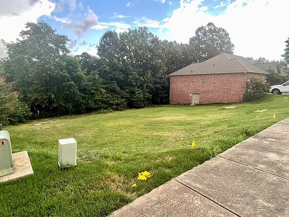 3rd image of 126 Cobblestone Cir