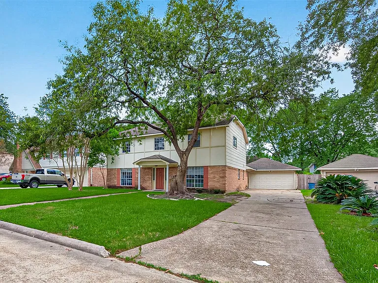 5703 Green Timbers Dr — Photo 4