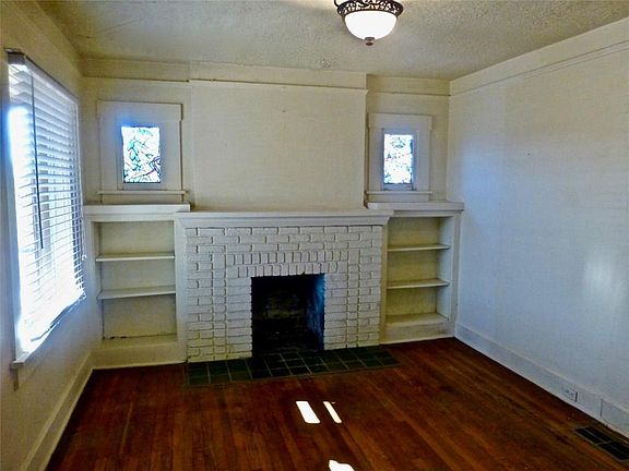 2nd image of 504 E Baltimore Dr