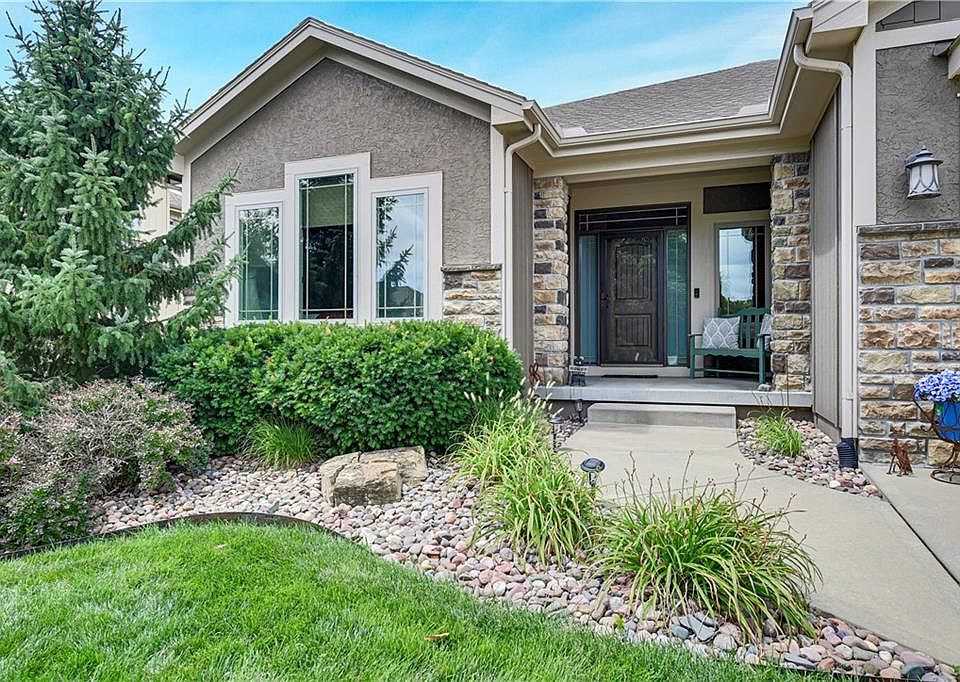22509 S Lincoln St, Spring Hill, KS 66083 | Zillow