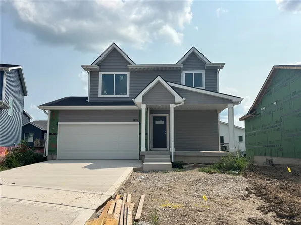 1832 Gordon Ct, Norwalk, IA 50211