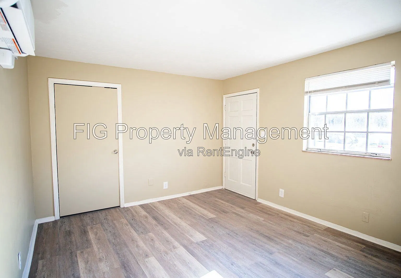 1 bed, 1.0 bath, $990 — Photo 3