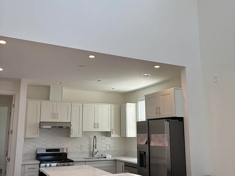 5263 Pirotte Dr — Photo 1