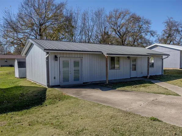 513 Green St, Lebanon, MO 65536